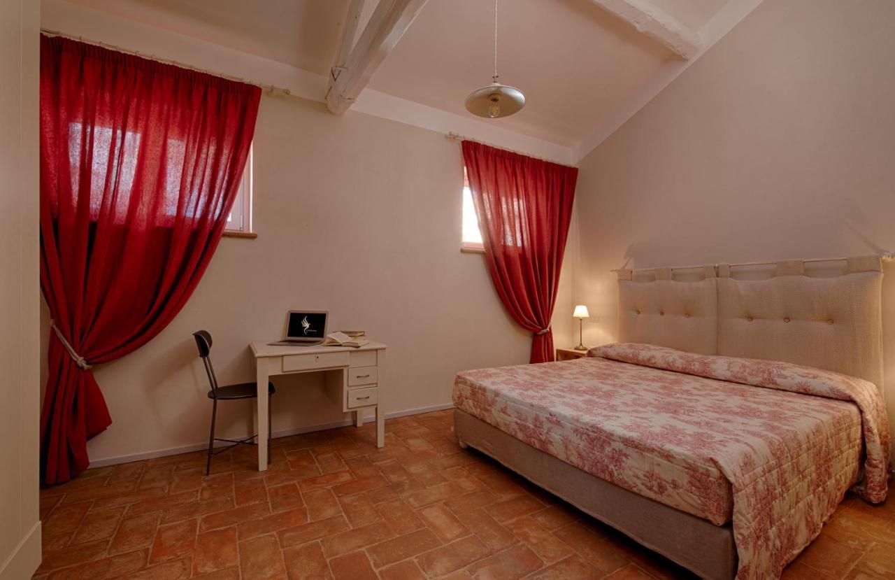 Agriturismo Poderedodici Orbetello Exteriör bild