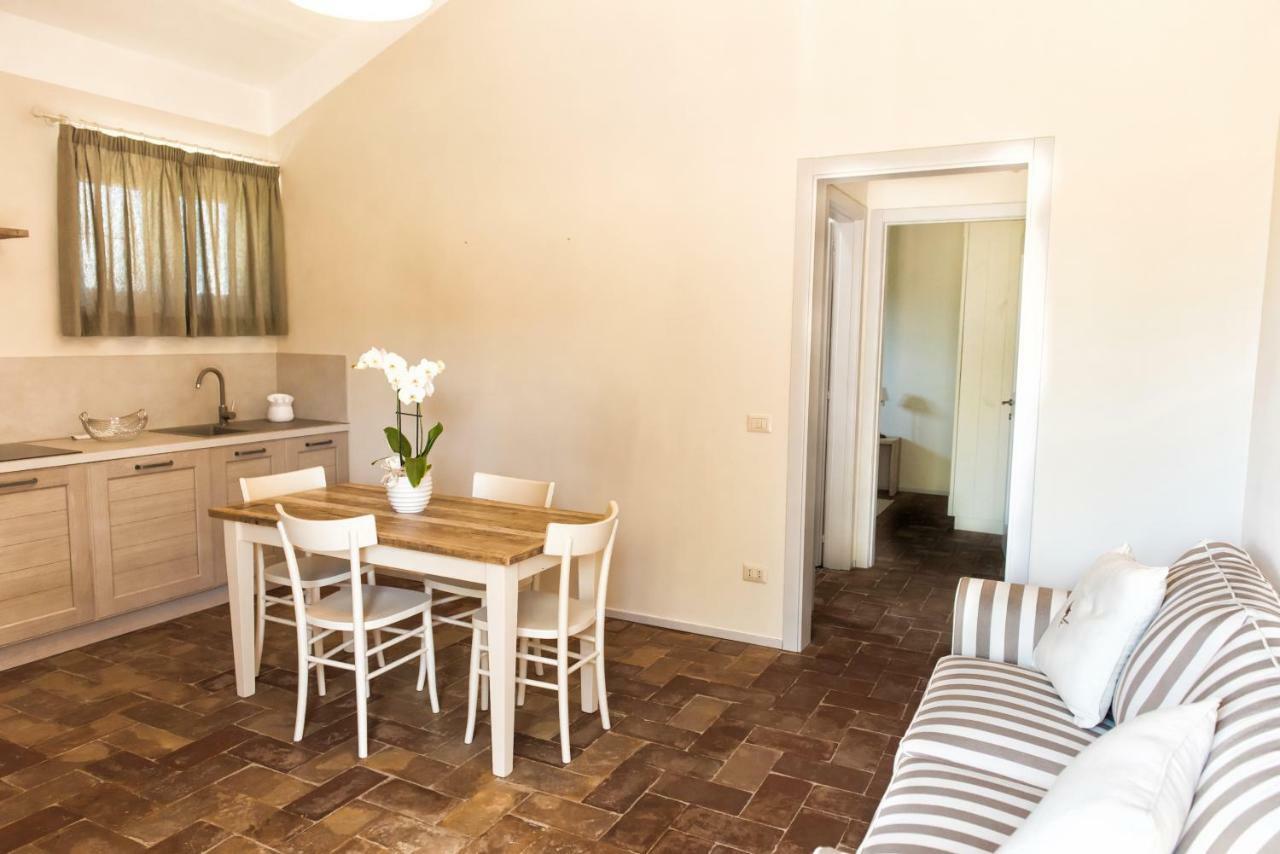 Agriturismo Poderedodici Orbetello Exteriör bild